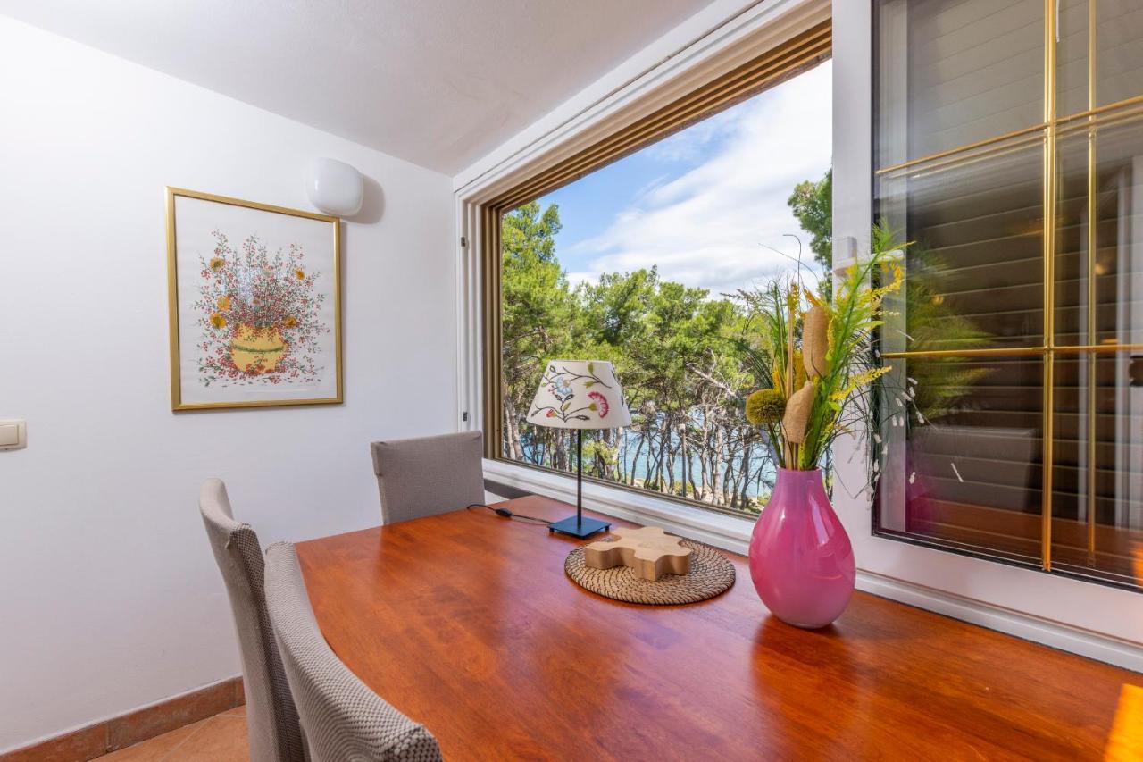 Janus Apartments Йелса Екстериор снимка