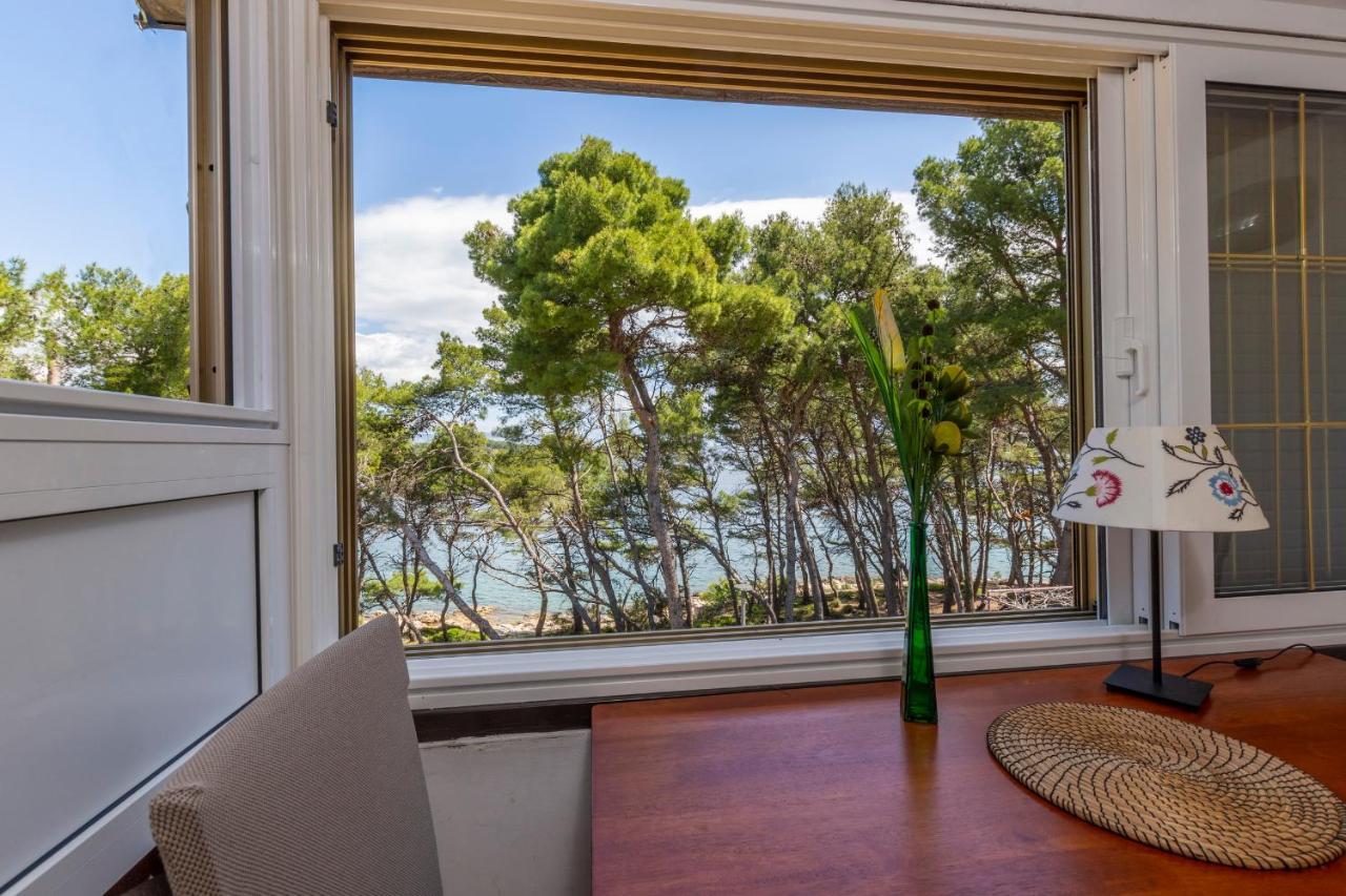 Janus Apartments Йелса Екстериор снимка