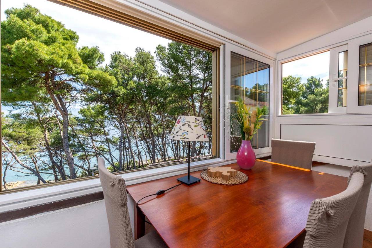 Janus Apartments Йелса Екстериор снимка