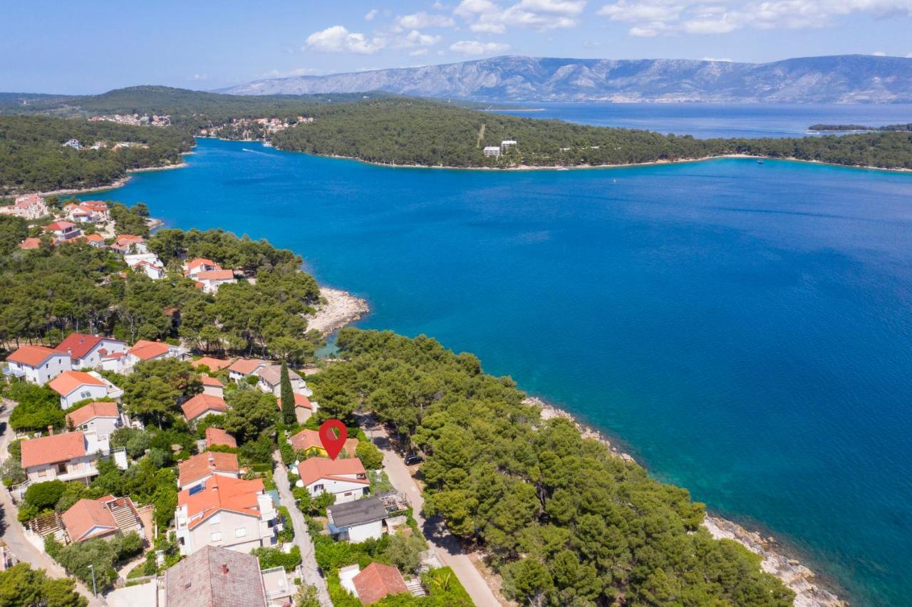 Janus Apartments Йелса Екстериор снимка
