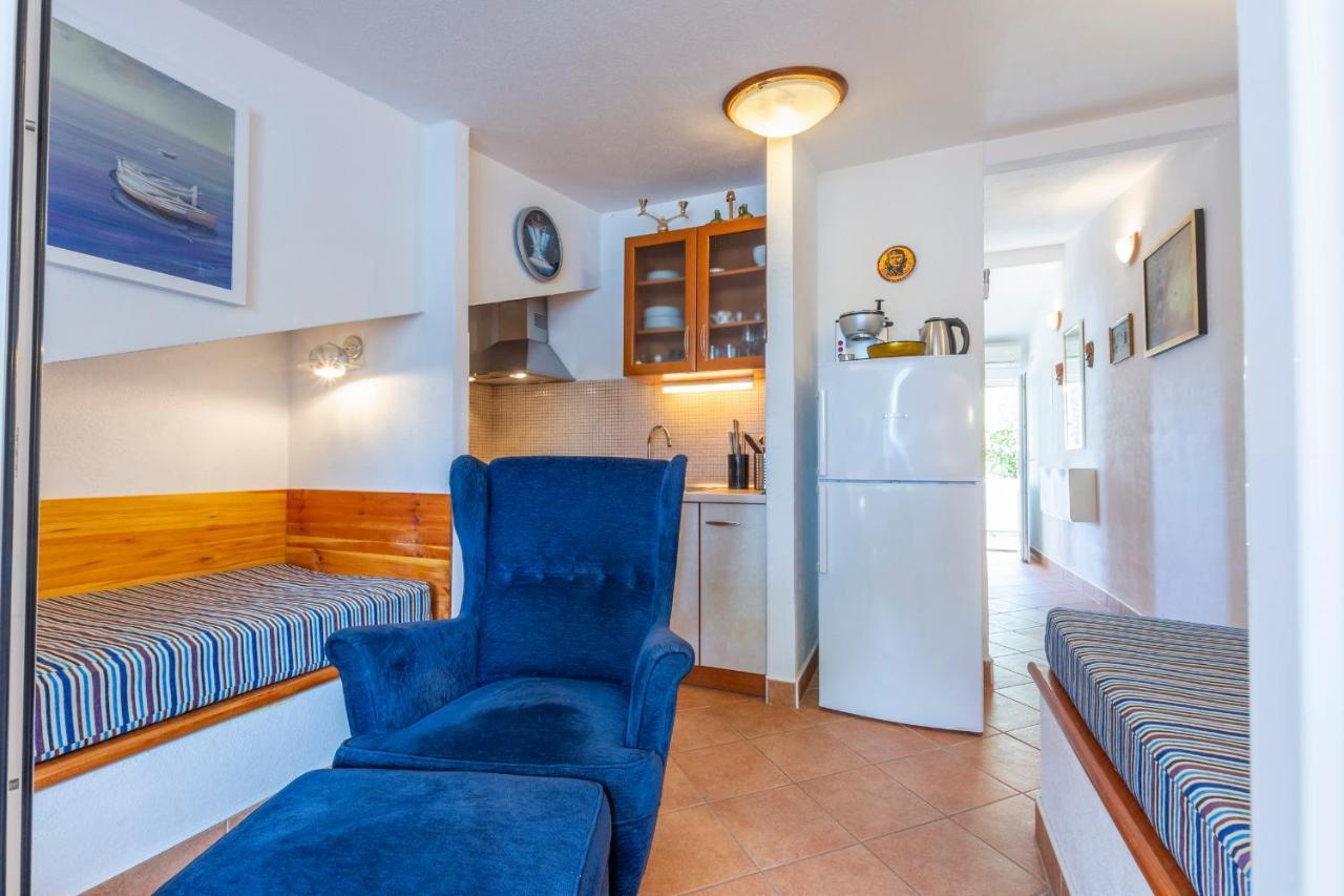 Janus Apartments Йелса Екстериор снимка