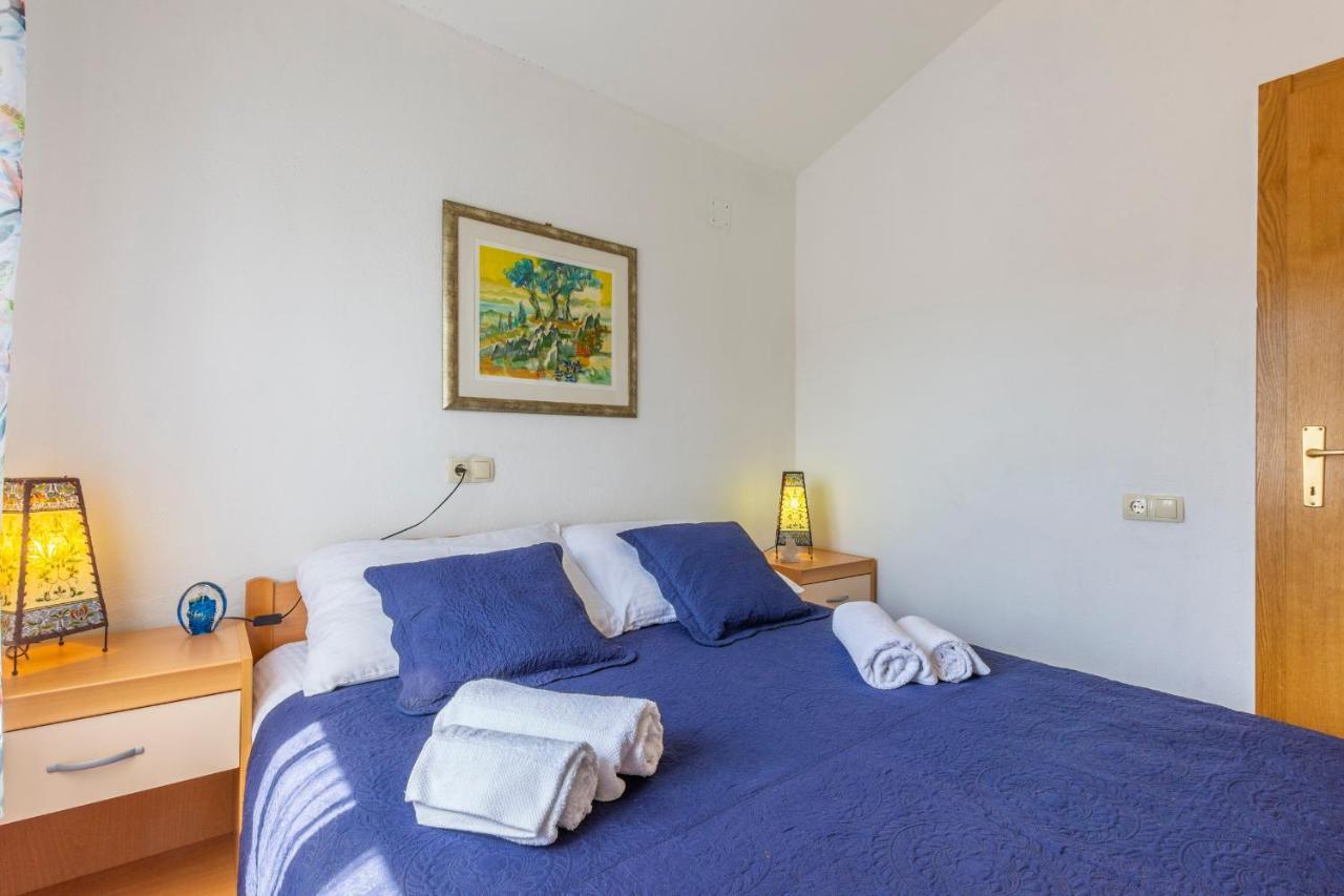 Janus Apartments Йелса Екстериор снимка